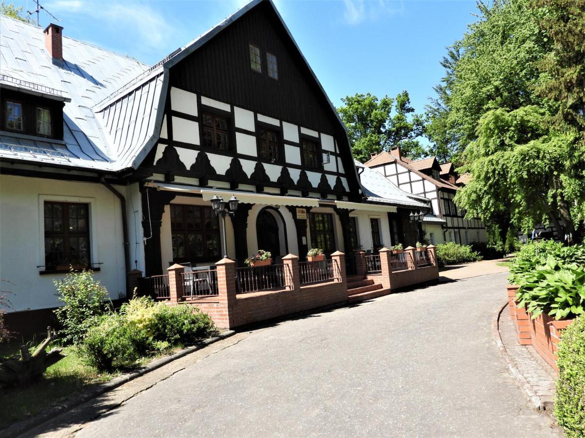 Bed and Breakfast Dworek Osiecki Osieki  Exteriér fotografie